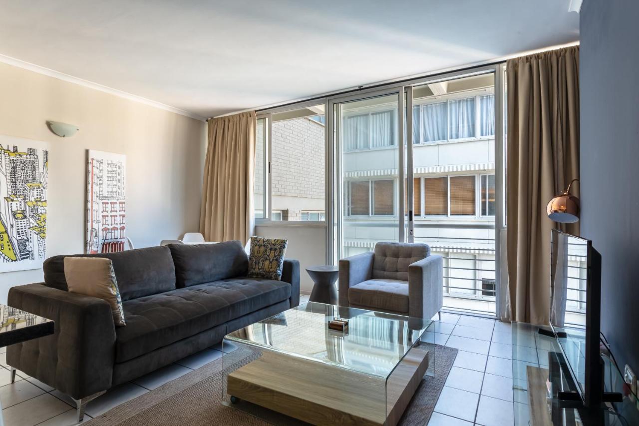 Apartment Rooftop Views, Pool And Gym